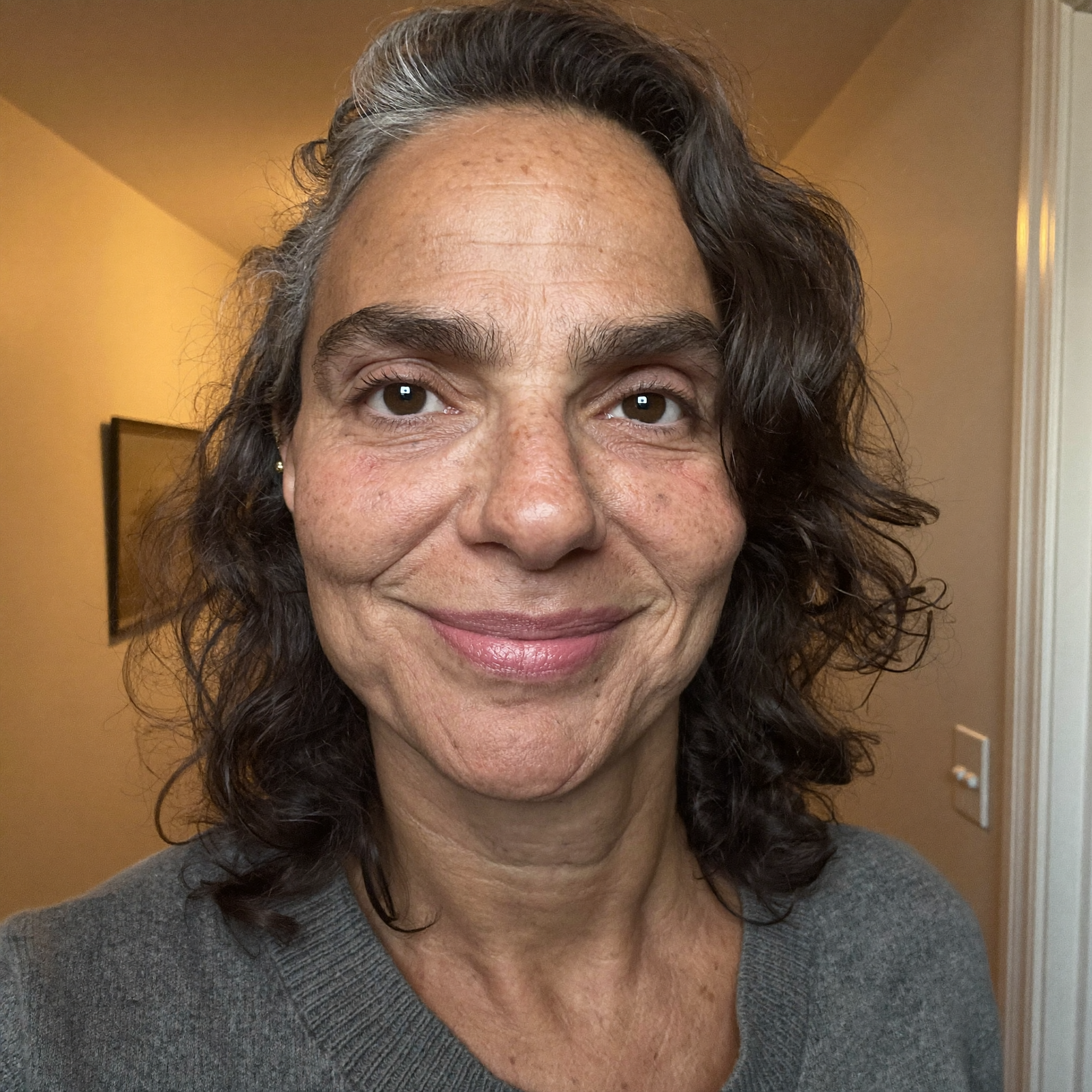 headshot-03-renee