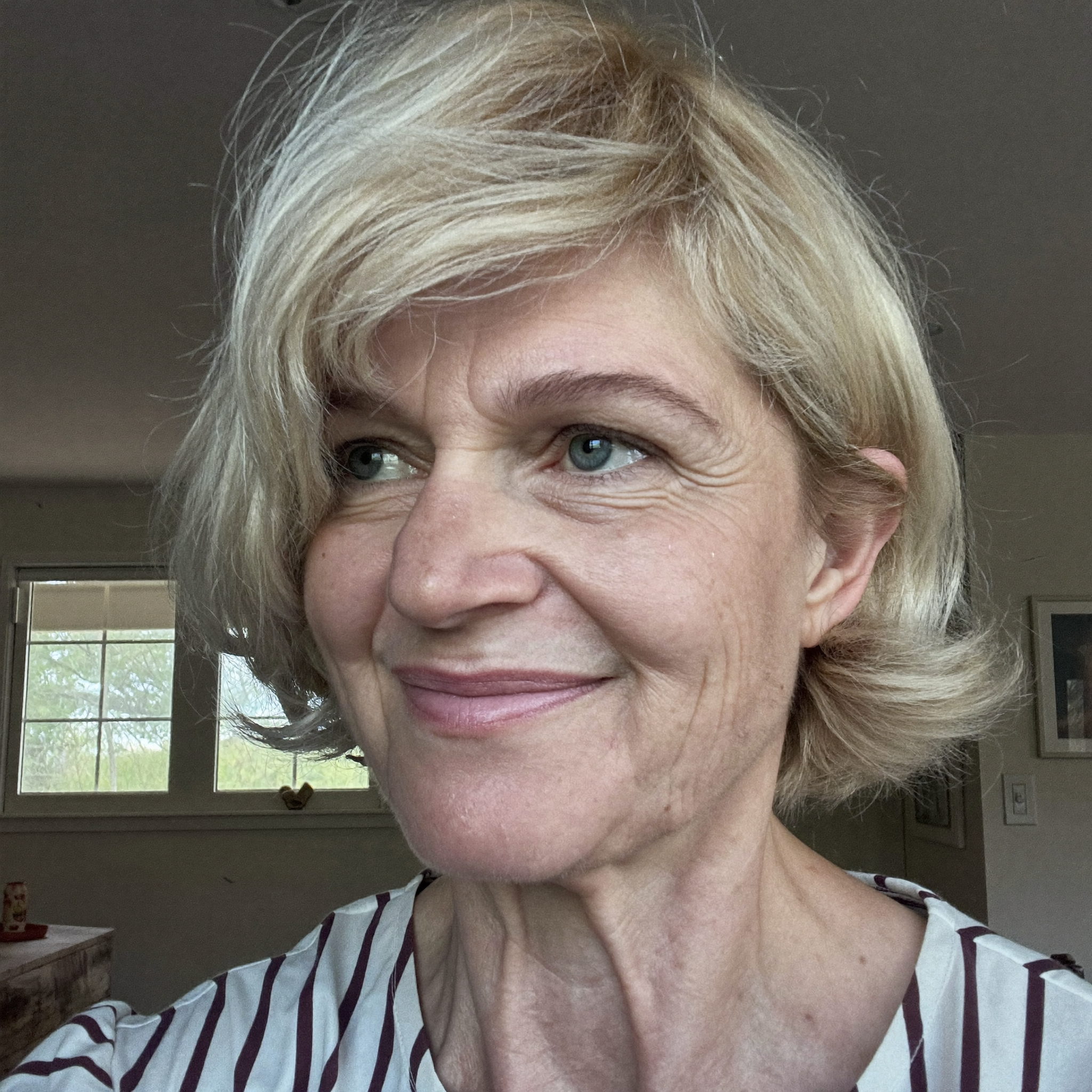 headshot-05-sharon